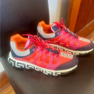 Men’s sneakers Size 10 Euro Size 43